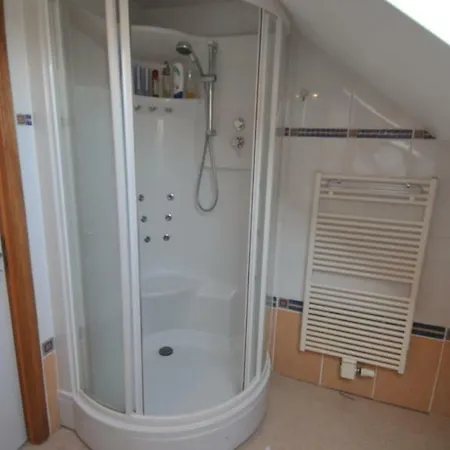 홈스테이 Airco Autonome 젬블룩스